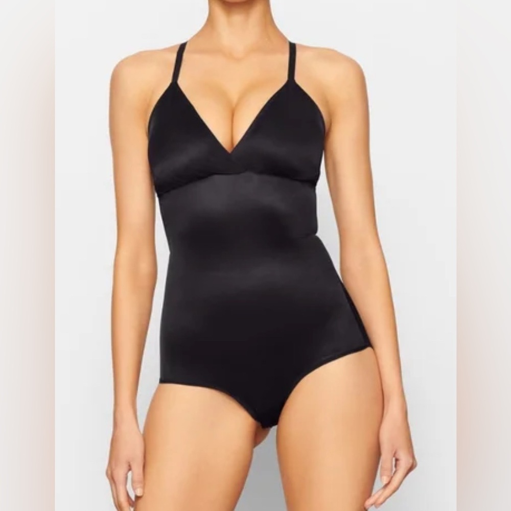 SKIMS SIMPLY BARE BODYSUIT BRIEF WITH SNAPS